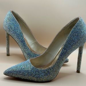 Rouge! Rhinestone Pumps. Size 9